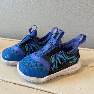 Nike FlexRunner toddler size 4 shoes